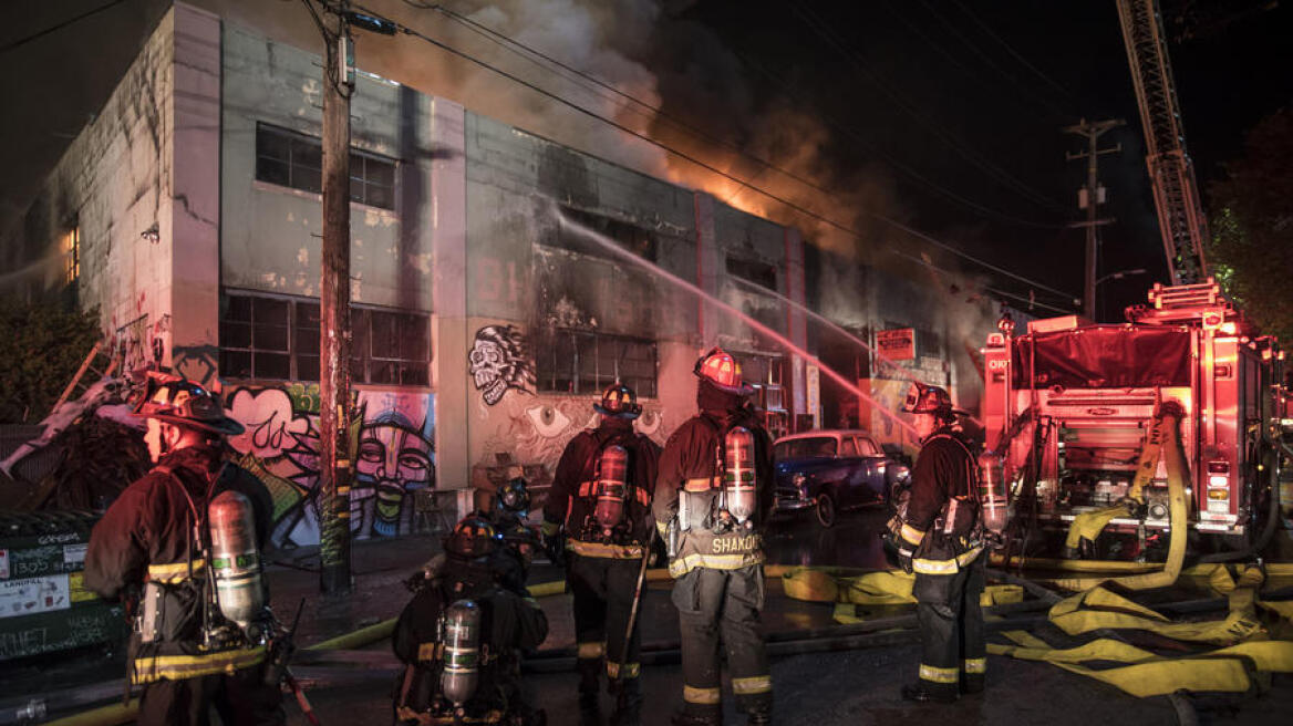 ΗΠΑ: Στους 30 νεκρούς ο μέχρι στιγμής απολογισμός από την πυρκαγιά σε πάρτι